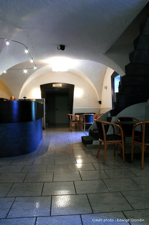 Les Hirondelles Hotel Orcines Exterior photo