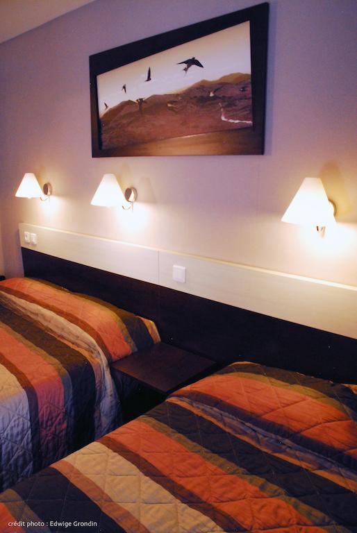 Les Hirondelles Hotel Orcines Room photo