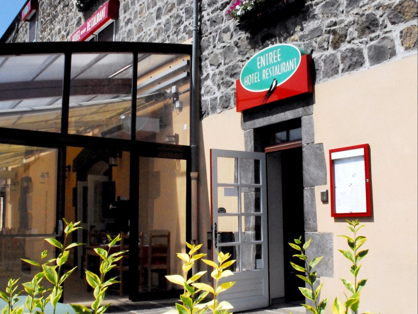 Les Hirondelles Hotel Orcines Exterior photo